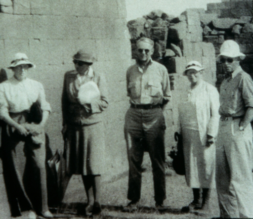 Marion Dunham, black and white photo of Mrs. Charles Burney, Dows Dunham, Rosalind Moss and Jack Cooney at Philae